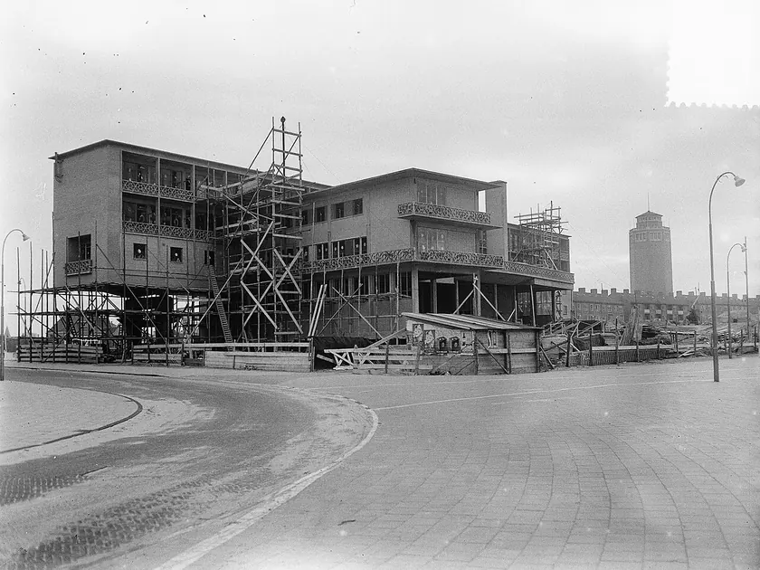Aanbouw nieuw hotel Zandvoort 'Hotel Bouwes' aan de 'Boulevard Paulus Loot'